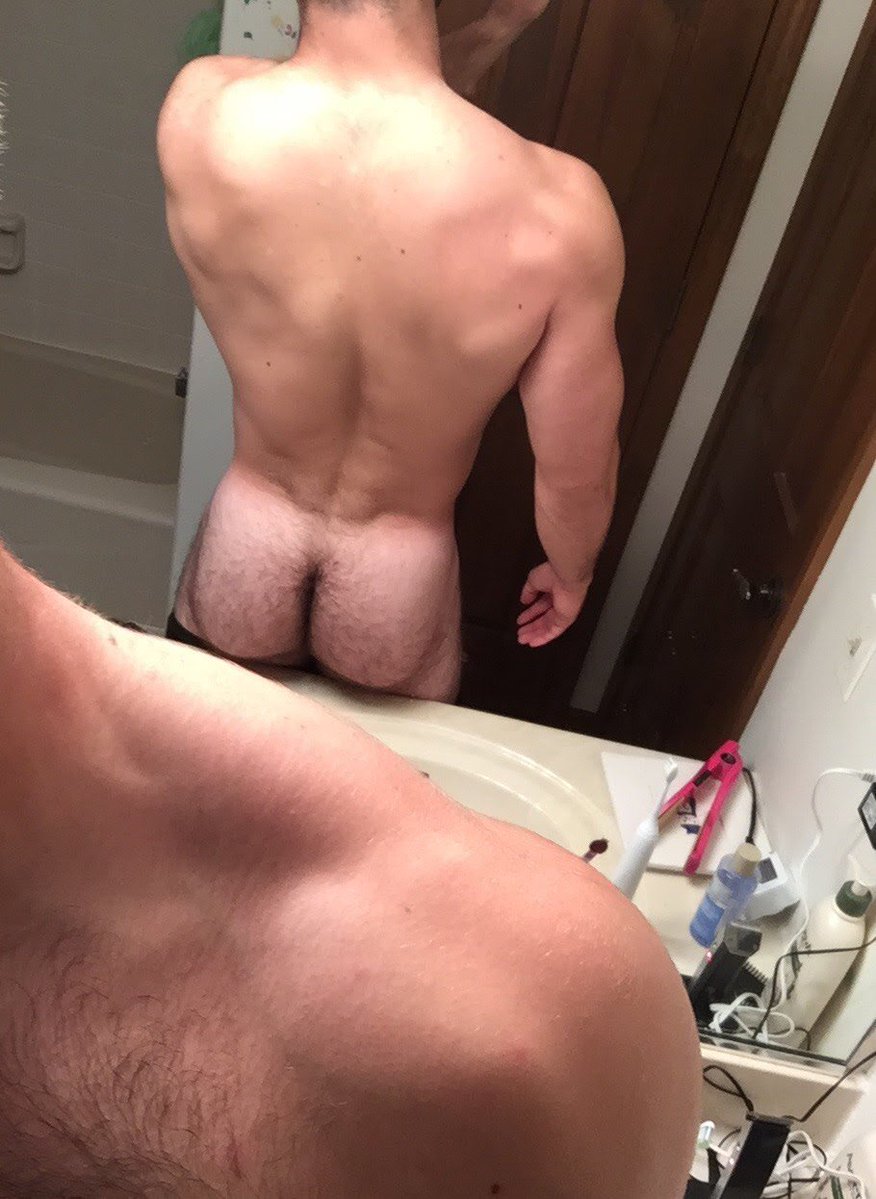muscle guy ass selfie cum shot